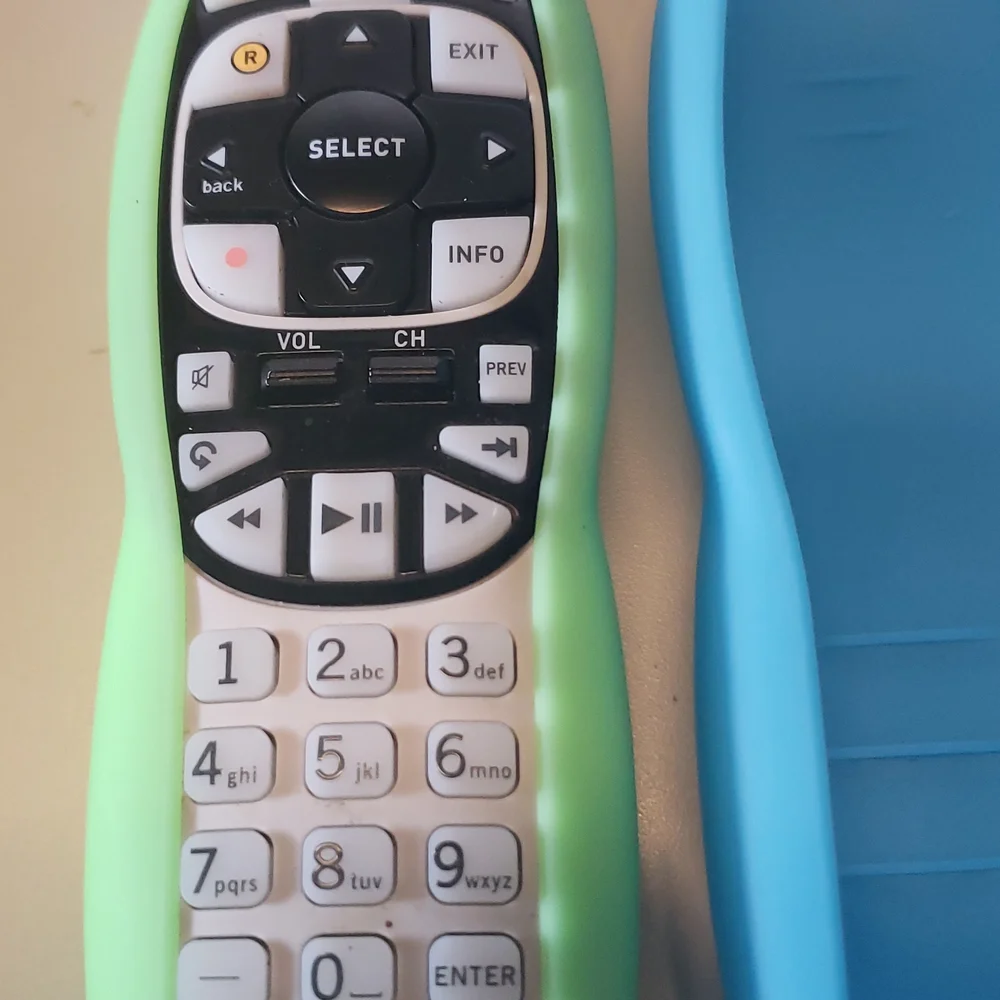 Direct tv remote. R33010xA00-00006 - Picture 2 of 4